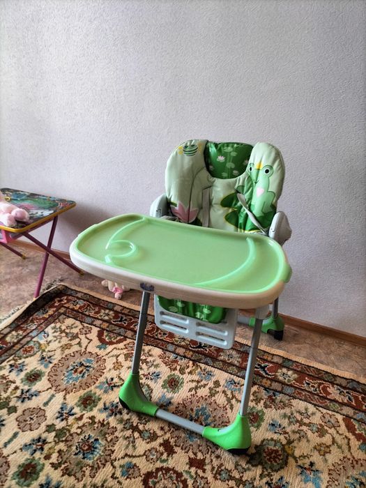 Детский стульчик для кормления