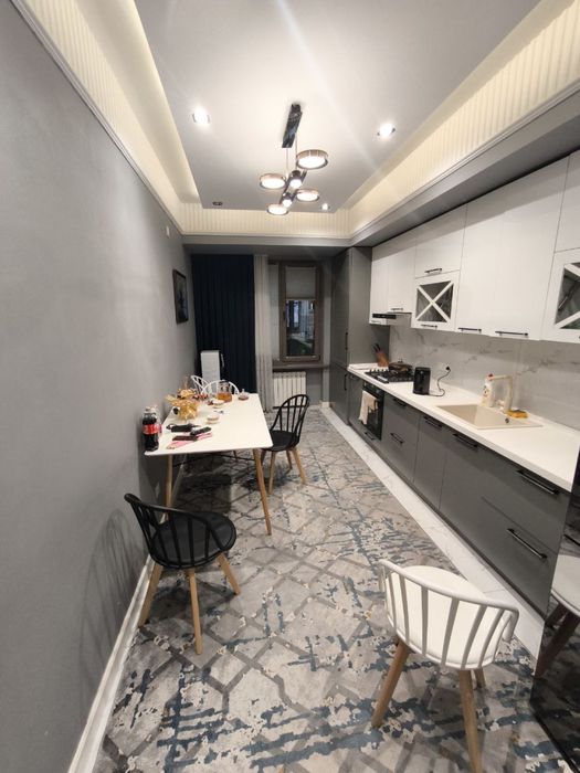 Продается 4 комн квартира в Ц квартале V650