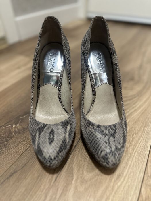 Michael Kors елегантни обувки на ток 38 номер