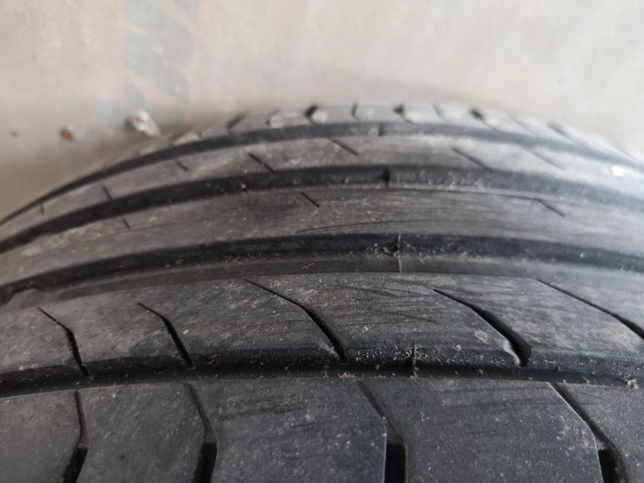 Grip Max ,Super Grip Pro 245/40/18