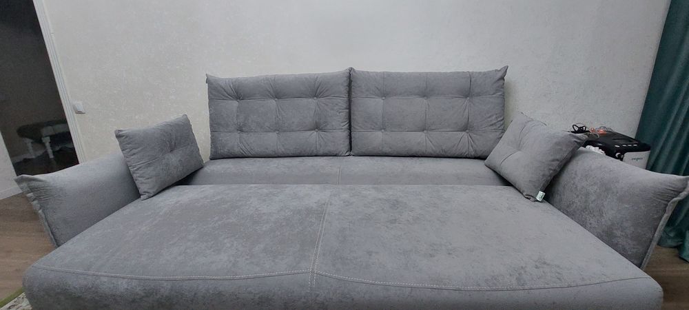 Диван новый разм.2.2×1.0