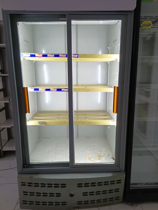 Холодильник витрины