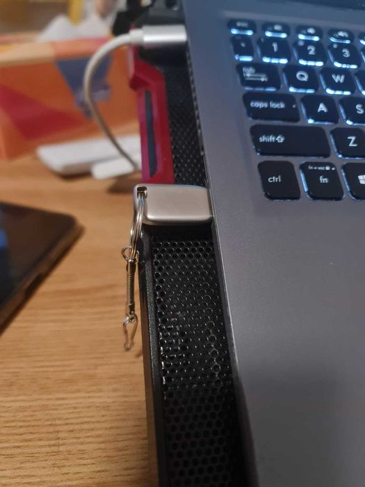 Stick de memorie 2 TB 2000 GB nou