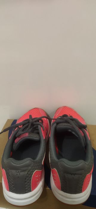 Маратонки Asics за волейбол