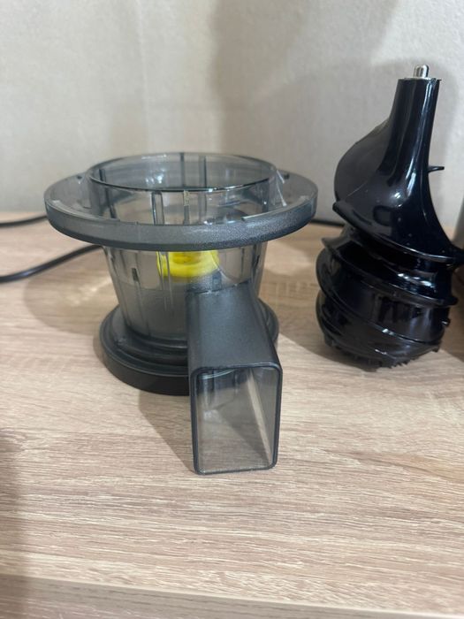 Продавам сокоизтисвачка/блендер