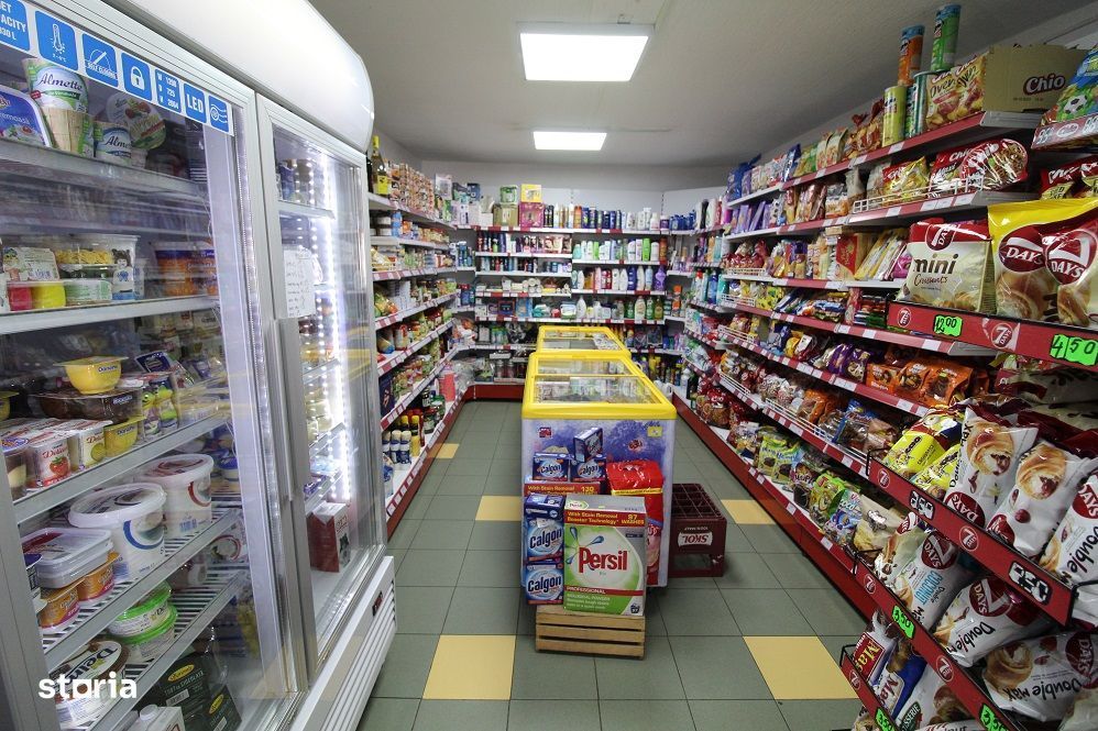 Vând spațiu comercial în Hunedoara, zona Micro 5/2, 64mp