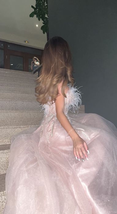 Бална розова рокля с корсет