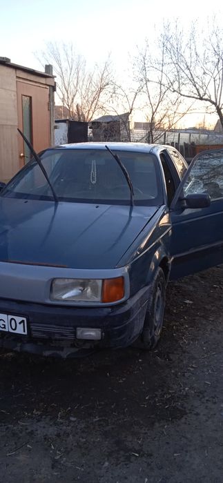 Фольксваген Пассат 1990