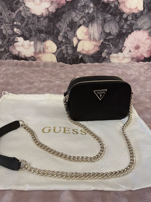 Черна чанта Guess
