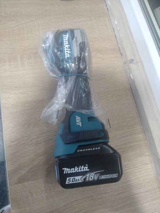 Mașina multifuncțională Makita Nou