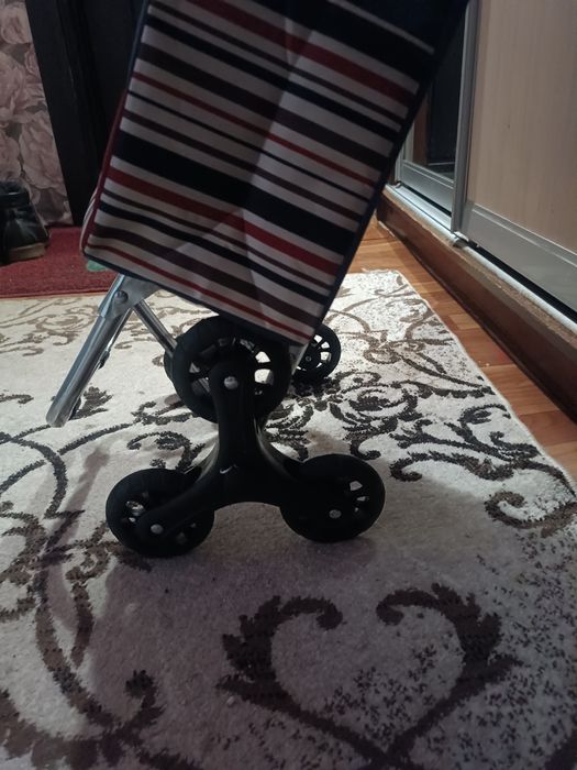 Продам сумку на колесах