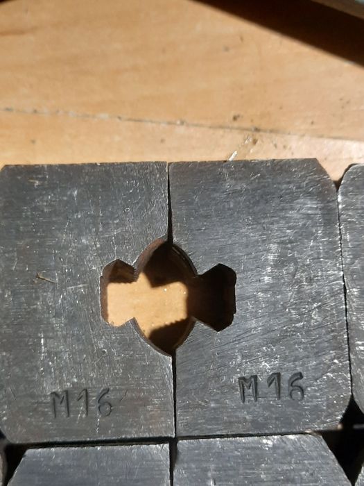 Продаю набор плашек. Лерка