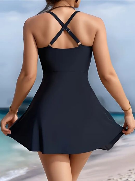 Цял бански с пола