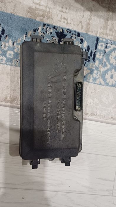 Продам блок предохранитель