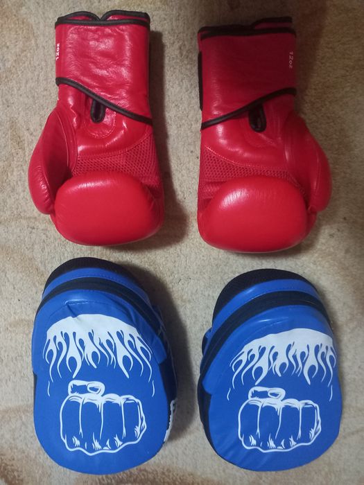 Бокс перчатка ва лапа