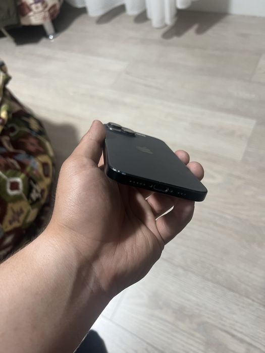 iPhone 15 128gb.