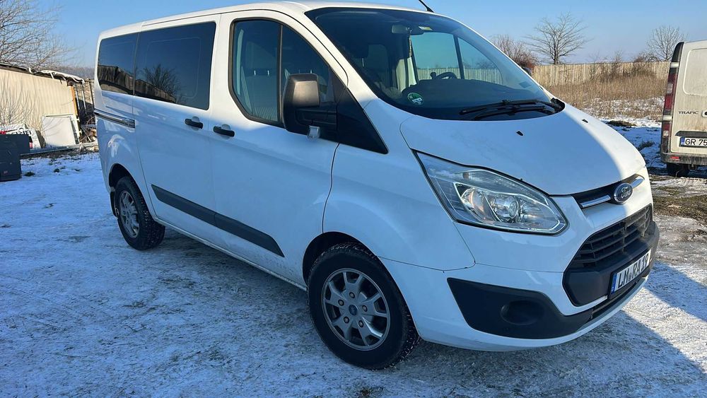 Ford Transit Custom 9 Locuri