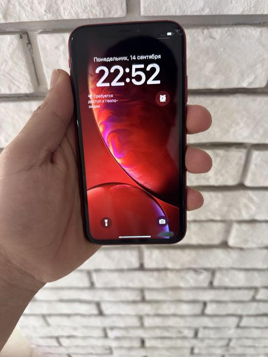 iPhone XR red 64gb