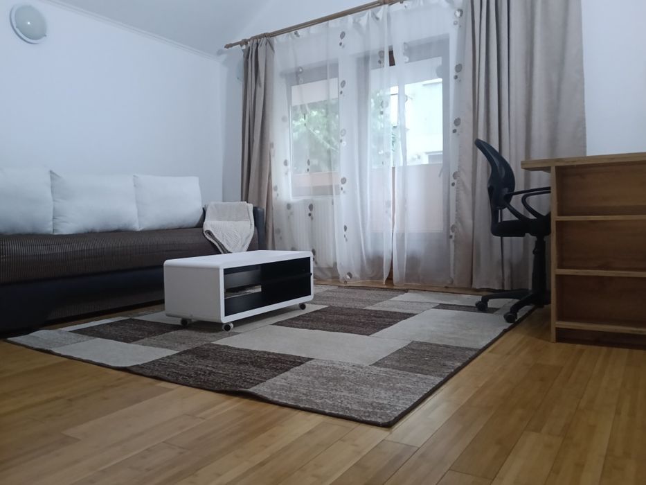 Inchiriez Garsoniera (Apartament cu o cameră)-48mp-Complet utilat cu parcare proprie.