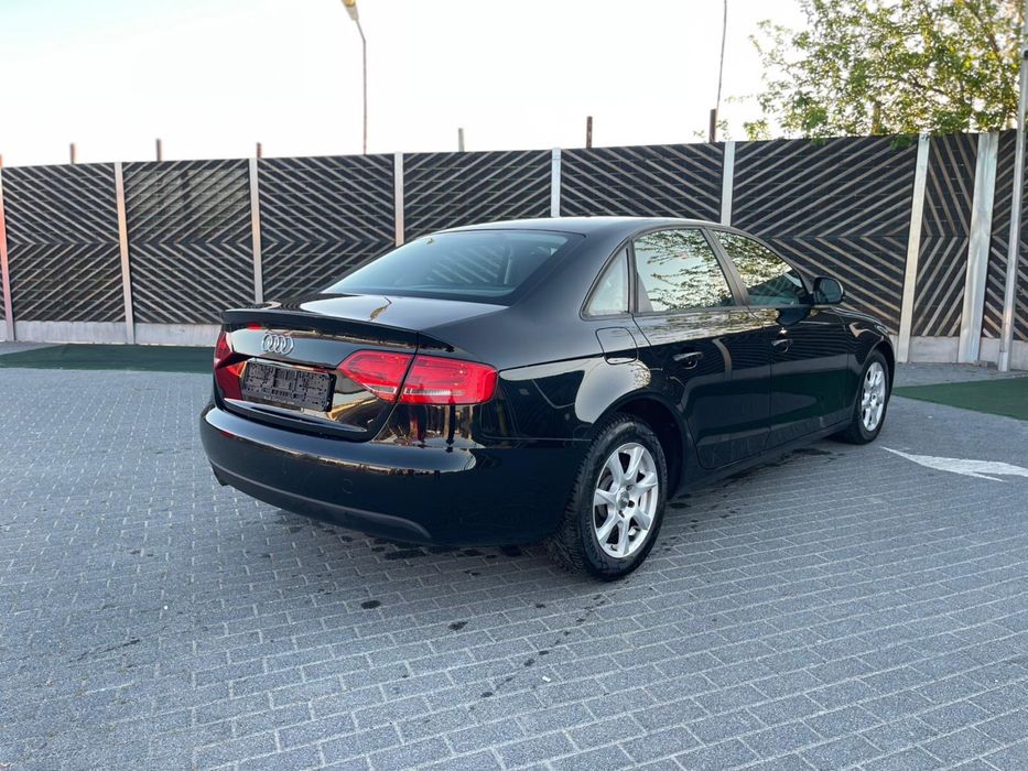 Vand Audi A4 B8 2.0 D