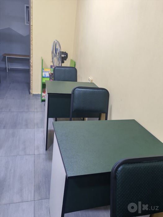 Продаются парты и стулья комплекты