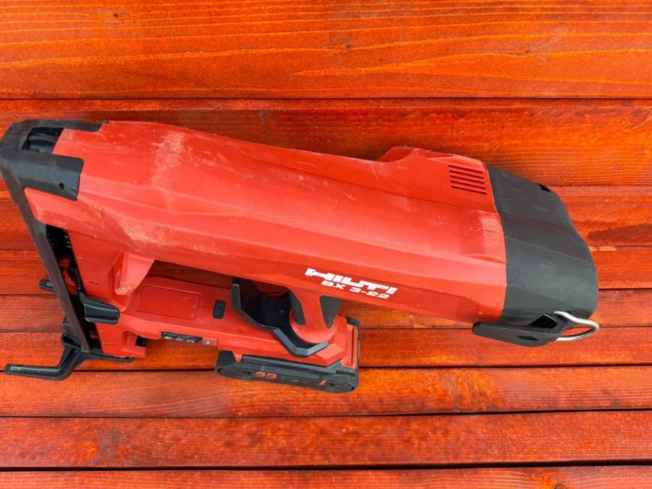 Hilti pistol de cuie pentru beton