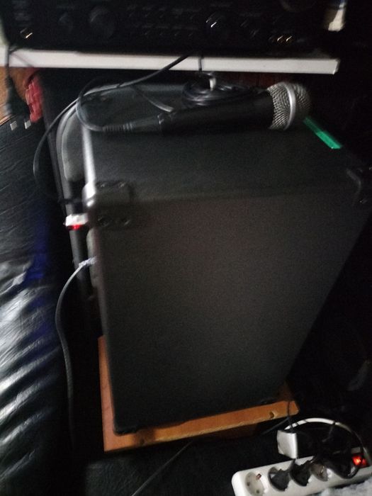 Boxa activa Trooler Ibiza 70w.