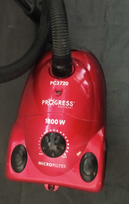 Прахосмукачка PROGRESS 1800W