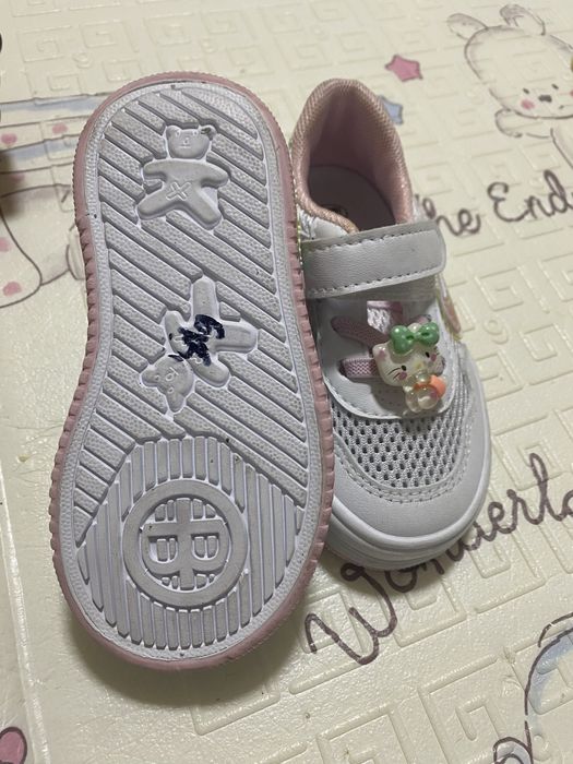 кроссовки для девочек