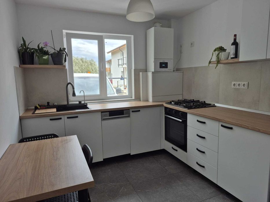 Casa Tip Duplex de inchiriat Zona Triaj-Liziera