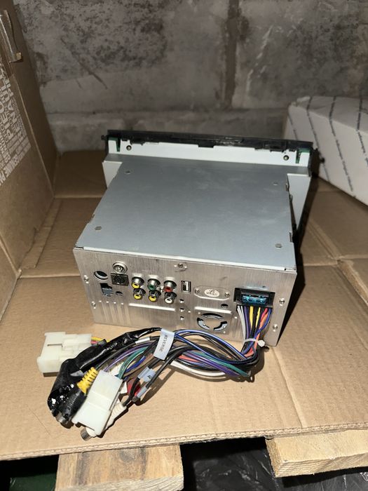 Магнитола на Ланд Крузер Прадо 120