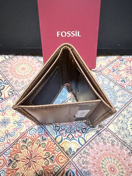 Portofel Fossil barbati din piele naturala