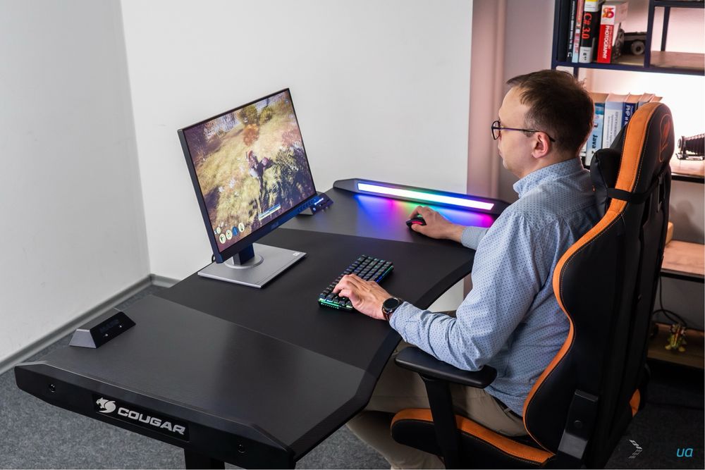 Продаётся стол Caugar