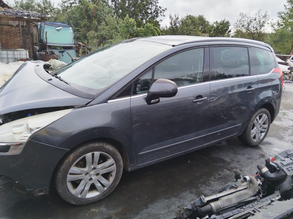 Usa/usi stanga Peugeot 5008 an 2008-2017