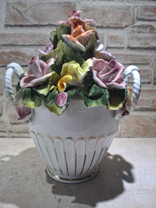 Set decorativ vaze cu flori din portelan