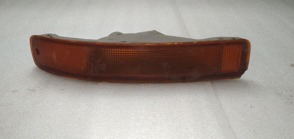 Поворотник на бампере Toyota Camry артикул 32-113 L