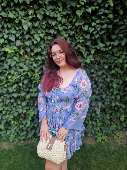 Елегантна рокля в синьо Junona