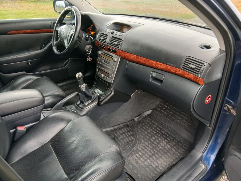 Multe piese schimbate ! Toyota Avensis 2.0 Diesel, Full option