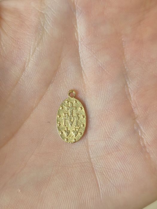 Pandantiv aur 18 k iconita