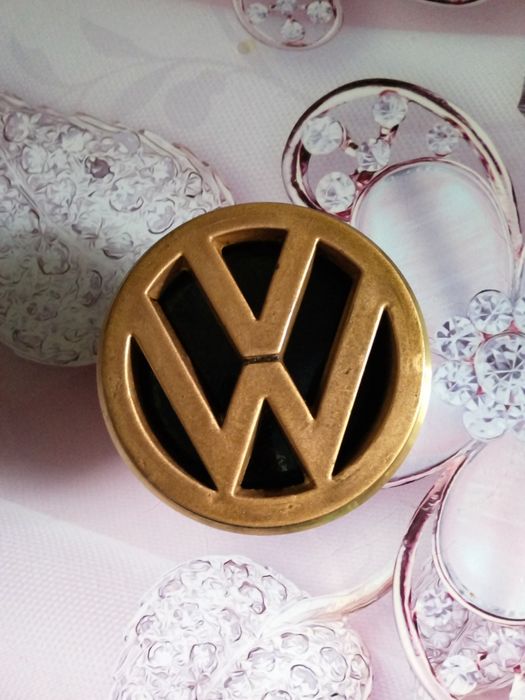 Значок на Фольксваген