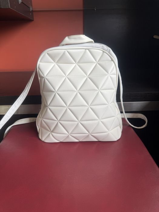 7€ ЗА БРОЙ! Намалени дамски чанти