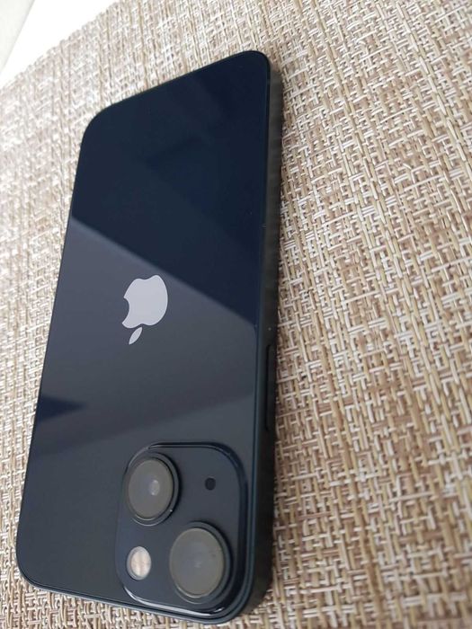 Продавам Iphone 13 mini