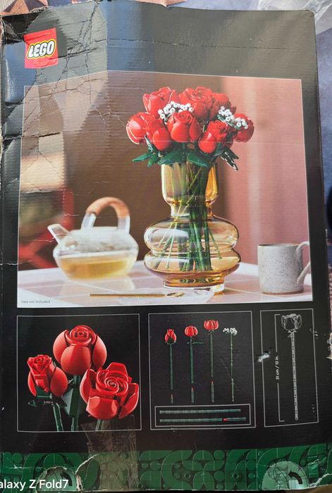 Lego roses 18+ 822pcs