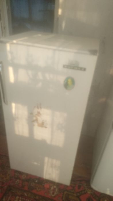 Холодильник продается