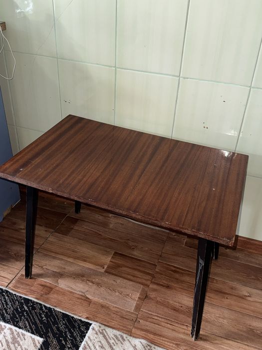 Столик в гостинну