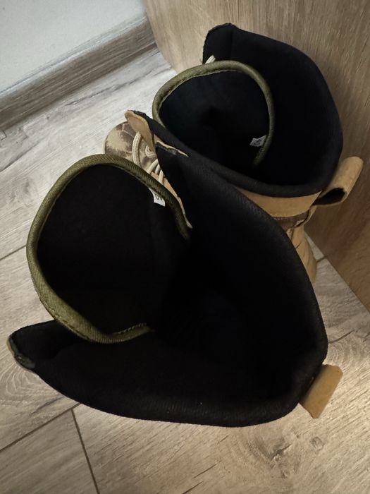 Дамски туристически и ловни обувки – №40, нови