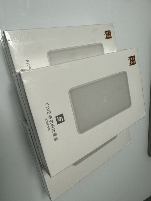 Стерилизатор и безжично зарядно Xiaomi