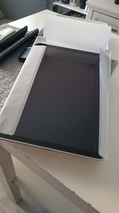 iPad (10 th generation) 64 GB. Нов.
