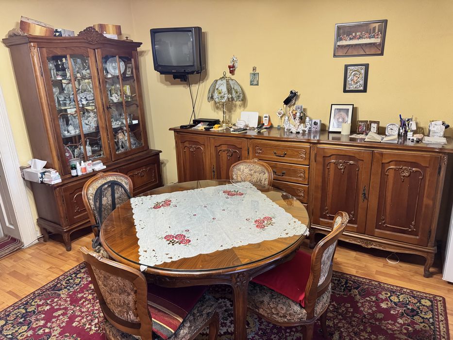 Mobilier sufragerie din lemn masiv