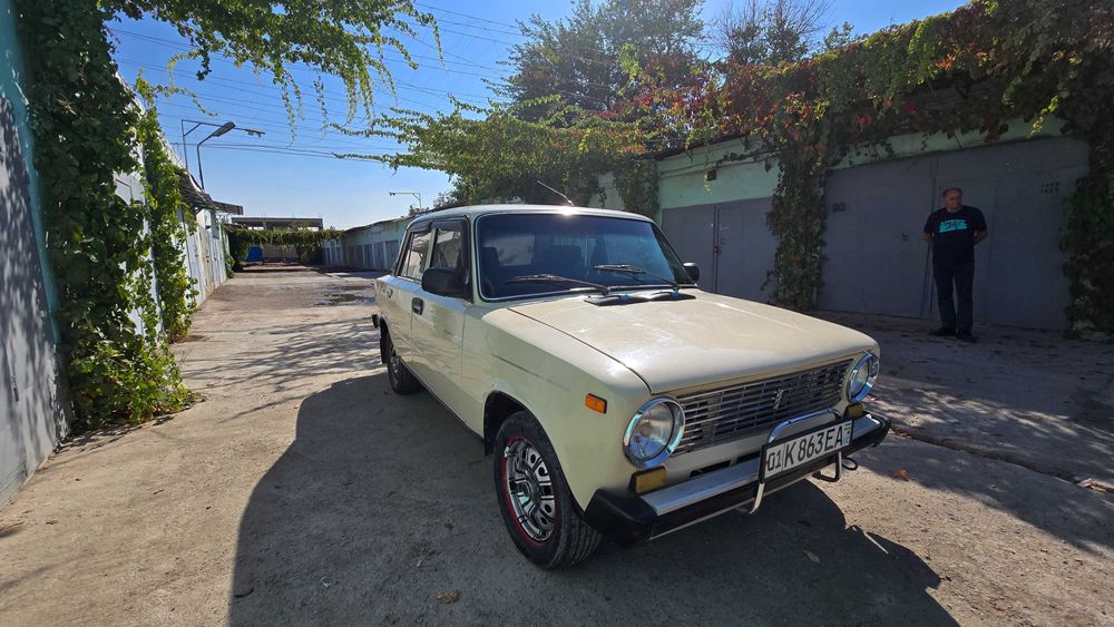 ВАЗ
Модель - 21011